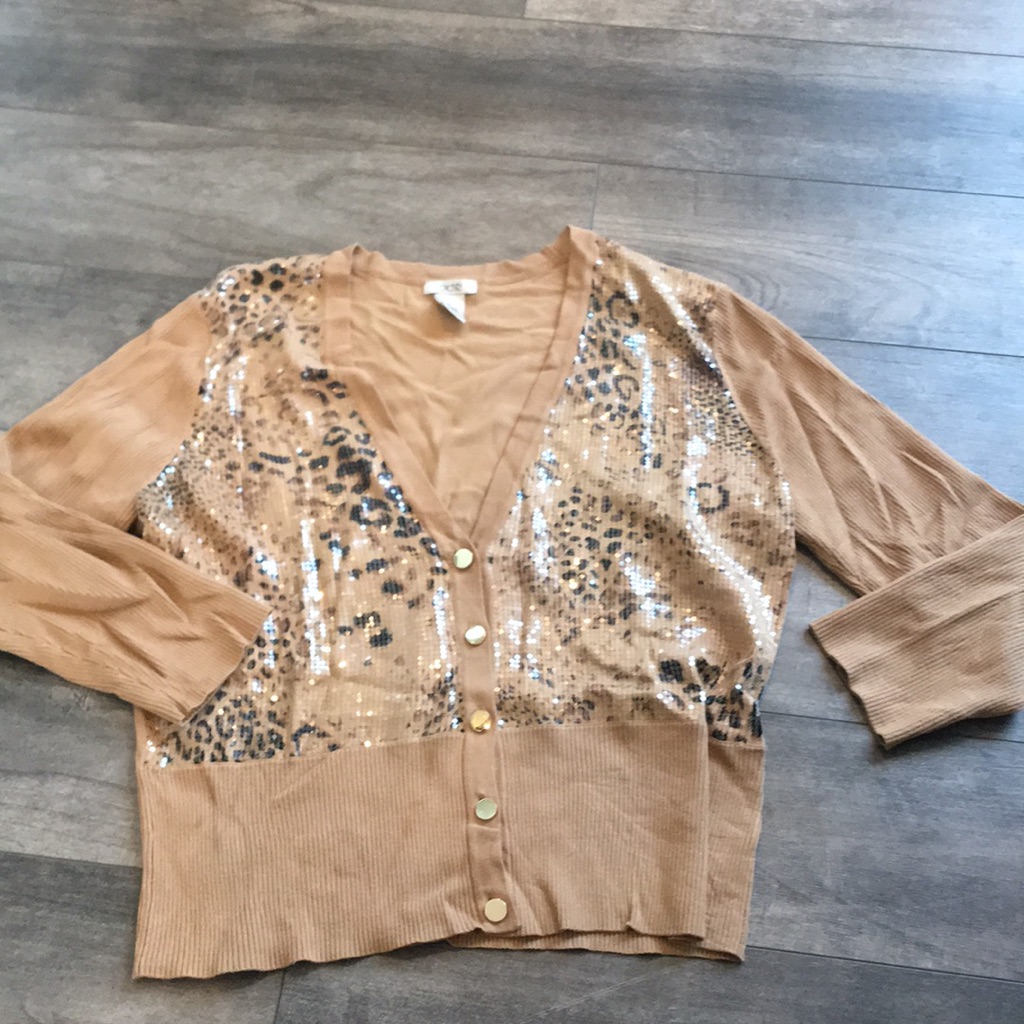 Cache Button Down
